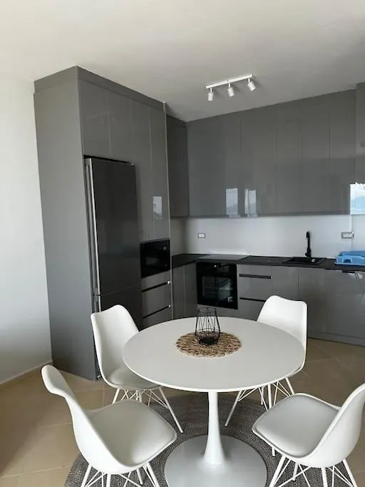 Apartment Roma Sarandë アルバニア